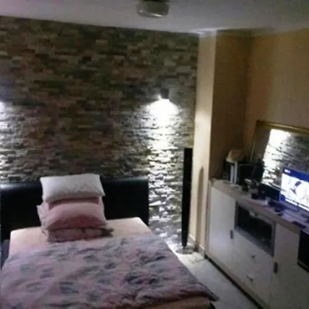 Apartment Charming Studio Annie Diklo A3 2 Pax